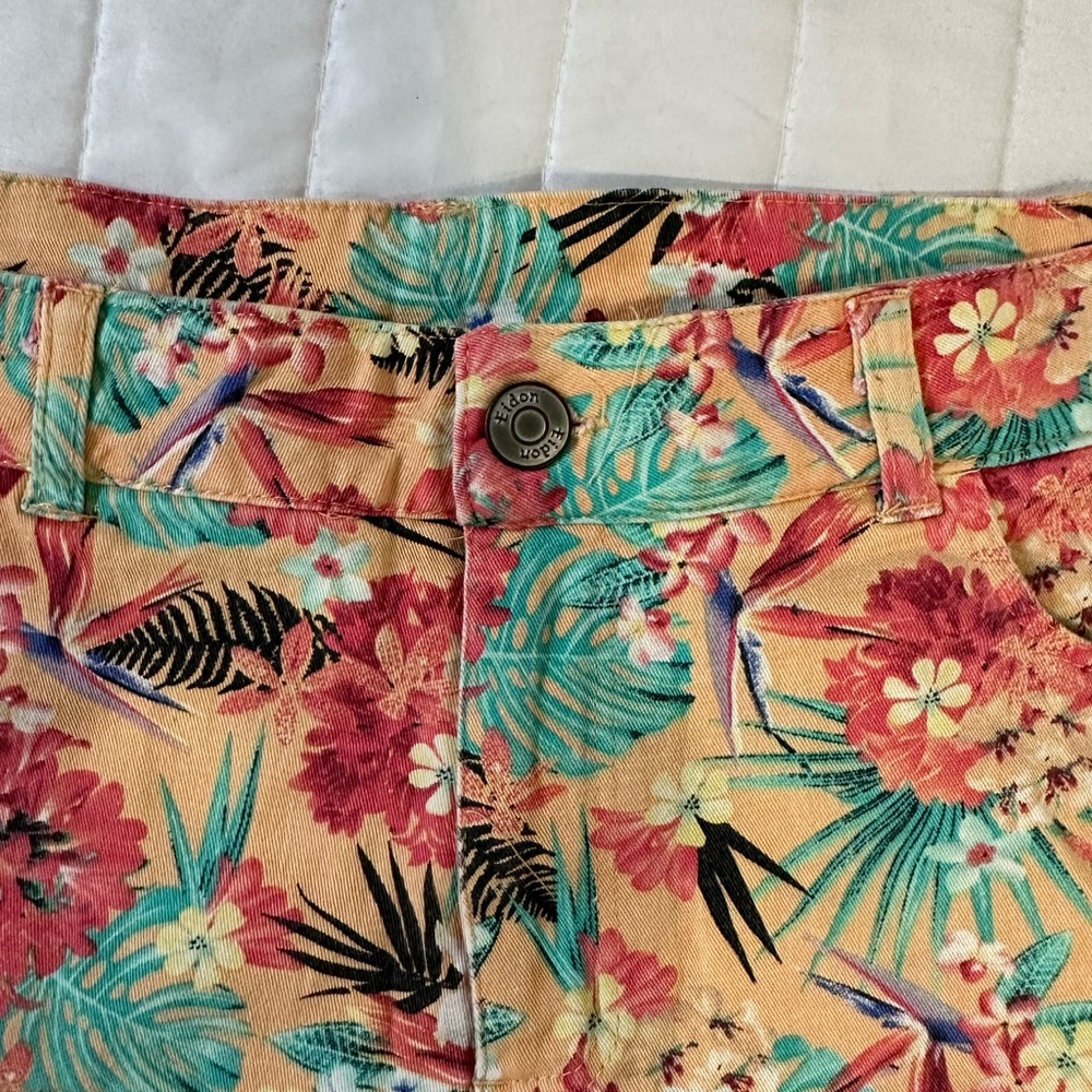 Floral high waisted shorts